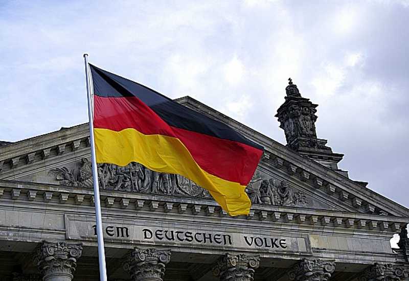 Njemačka demantira: Nema ukidanja radnih viza