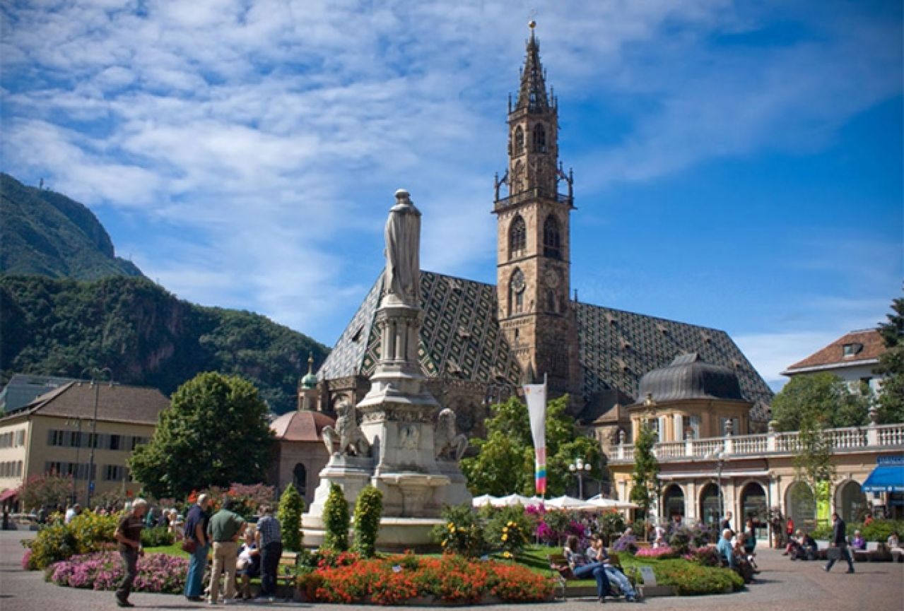 Больцано италия. Bolzano Bozen Италия. Больцано (Боцен). Больцано Южный Тироль Италия. Больцано (Боцен) достопримечательности.