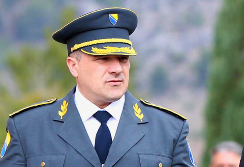Bljesak.info - Galić: Infrastruktura na graničnim prijelazima je loša i nedostaje nam policajaca