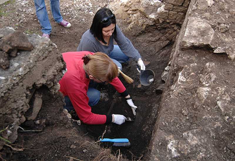  Arheolozi pronašli pet kompletnih skeleta u Milima kod Visokog
