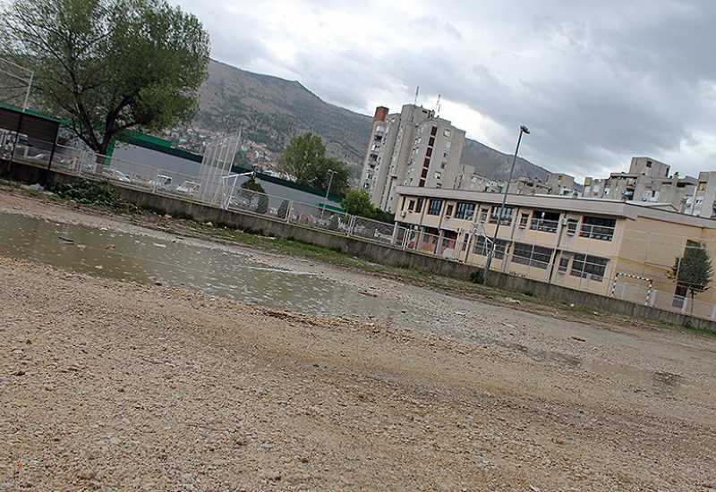 Mostar: Krenula sanacija 'bazena' u Centru 2