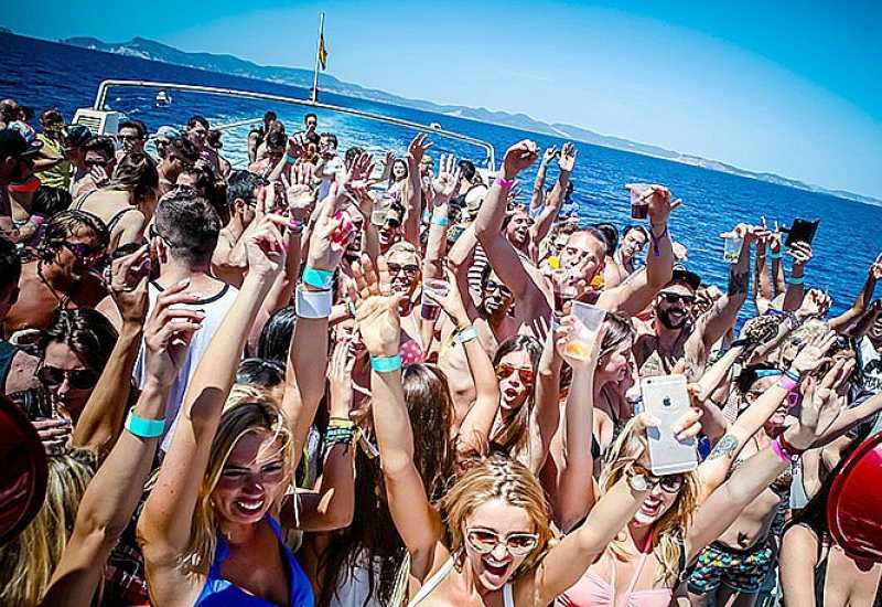 Mallorca i Ibiza pokreću crnu listu pijanih turista