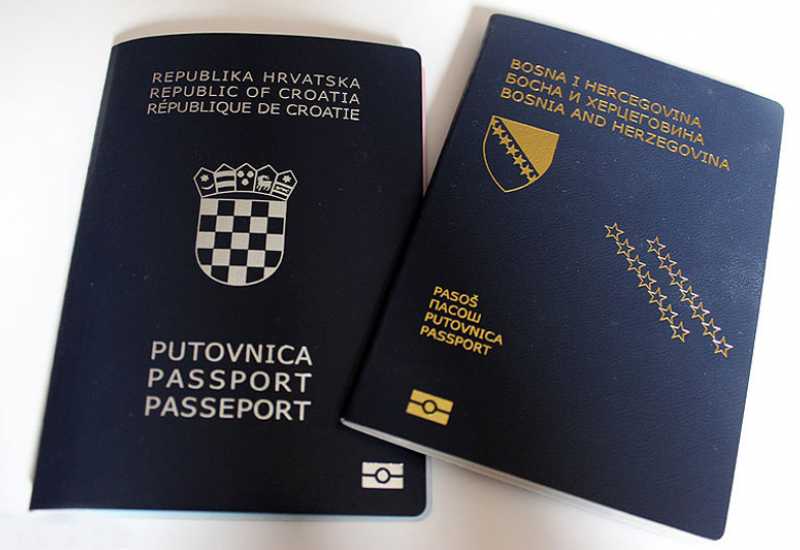 Bljesak.info - Dvojno državljanstvo sa Hrvatskom nije legalno?
