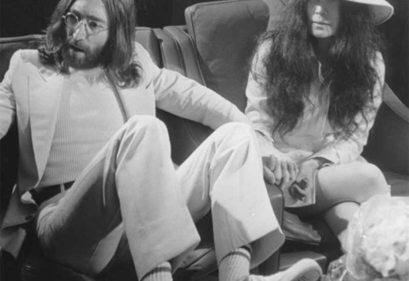 Na dražbi Lennonove naočale i Ringova parkirna karta