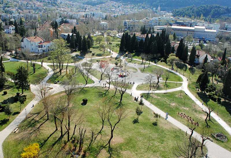 Tko je zadovoljan životom u Mostaru?