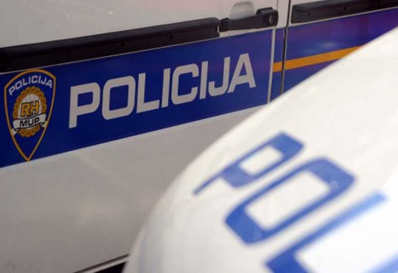 Split: Otac i sin upali u kuću i oteli 27-godišnjakinju