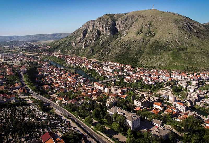 Dodik i Šarović potpisalI: Mostar je poput Srebrenice