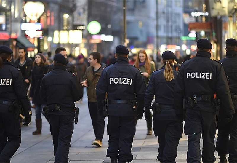  - Muškarac s nožem ranio nekoliko osoba u Beču