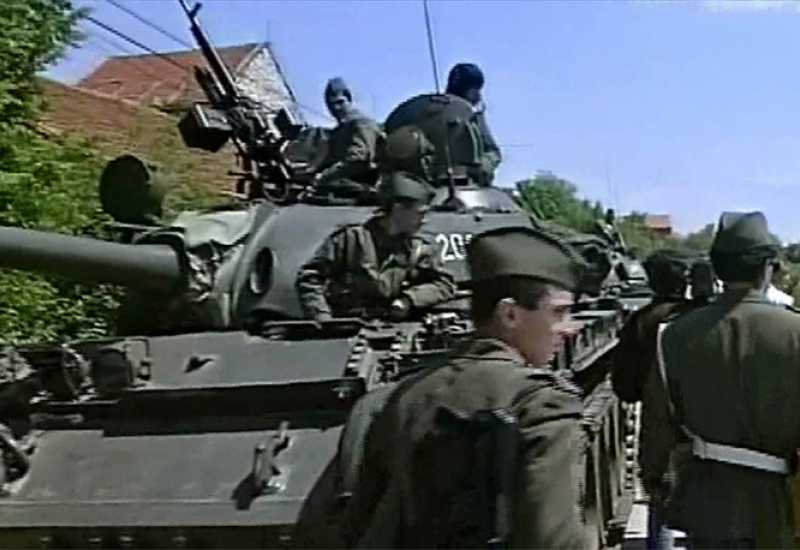  - Kako je goloruki narod zaustavio tenkove JNA: Obljetnica zaustavljanja tenkova u Pologu