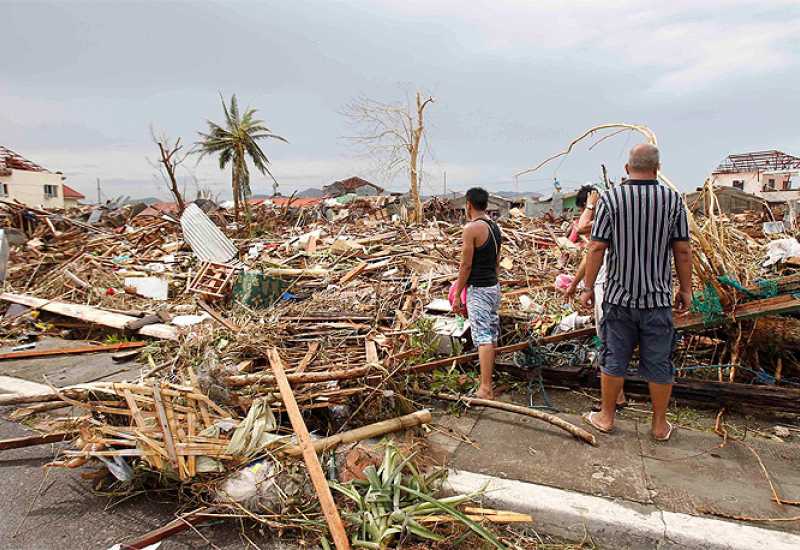  - U poplavama na Filipinima tri osobe poginule, 60.000 raseljeno