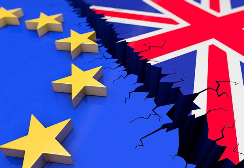 Hammond: EU je ''neprijatelj'' Britanije u pregovorima o Brexitu