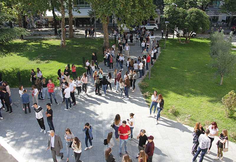 ''Brucoški sat'' u Mostaru - učenici, danas postajete akademski građani