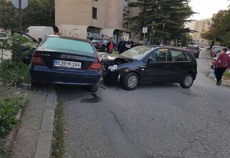 Mostar: Težak sudar Mercedesa i VW Pola