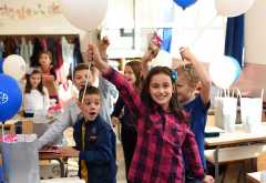 Povodom Svjetskog dana učitelja Mepas Mall iznenadio školarce