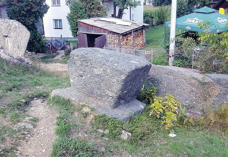 Stećci kod Novog Travnika u opasnosti, neophodna hitna gradnja potpornog zida