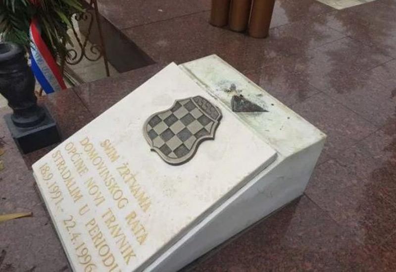 Sedmorica priznala oštećenje spomenika HVO u Novom Travniku