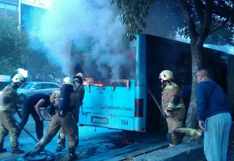 Javni autobus se zapalio u Splitu, spriječena tragedija 