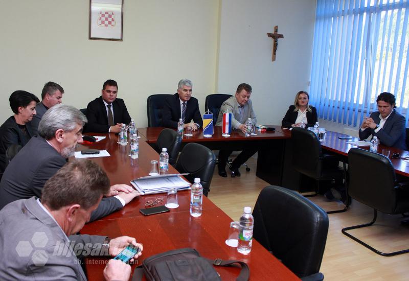 Čović održao radni sastanak s premijerom i članovima Vlade ŽZH