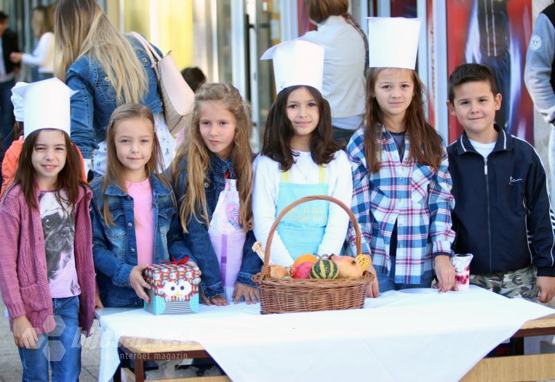 Čapljina: Mališani svečano sa sugrađanima proslavili Dane kruha