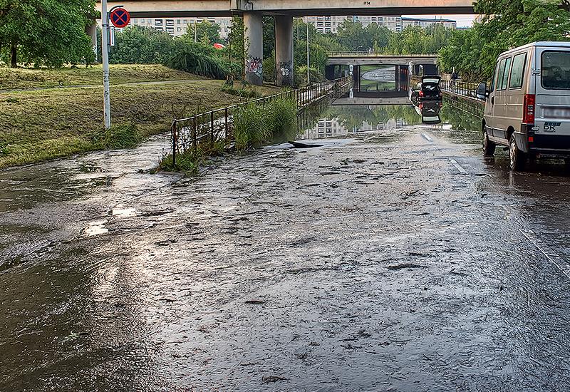 Oprez: Kolnici mokri i skliski