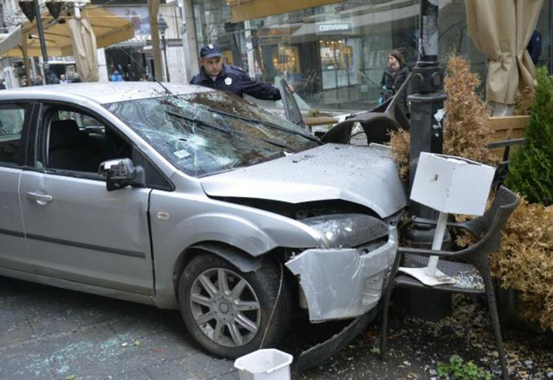 Beograd: Autom uletio u centralnu pješačku zonu, dvoje ozlijeđenih