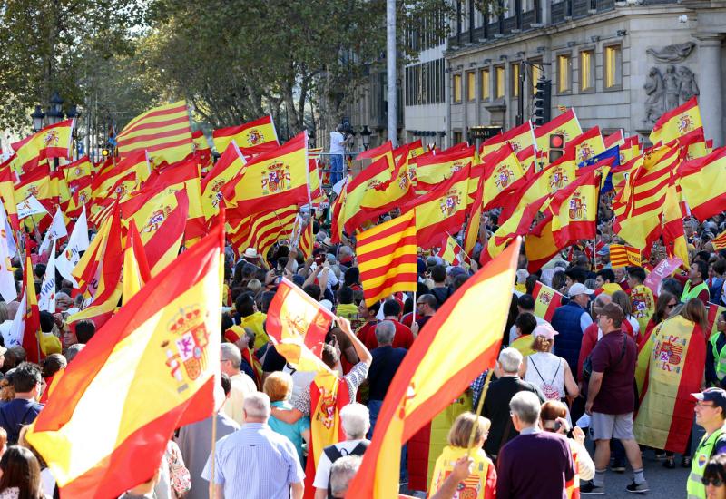 Barcelona: Stotine tisuća ljudi na skupu za ujedinjenu Španjolsku
