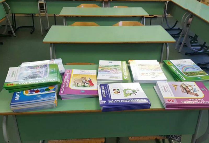 Dio doniranih udžbenika - Osnovna škola 