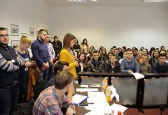 Mostar: Mladi žele otići iz BiH, ali žele i pomoći državi