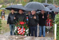 Čapljina: Sugrađani odali počast Božanu Šimoviću i stradalim braniteljima