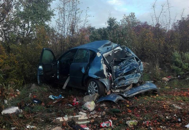 Mostar: Autom izletjeli s ceste i uništili ga, dvoje ozlijeđenih