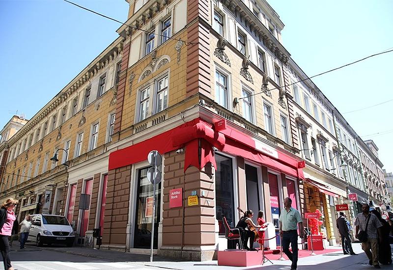  Članovi UKK 'Švicarac' pokušali blokirati polovnicu Addiko banke u Sarajevu