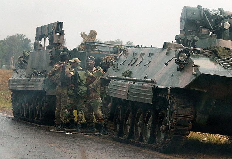 Vojska preuzela kontrolu u Zimbabveu; jačaju glasine o udaru protiv Mugabea