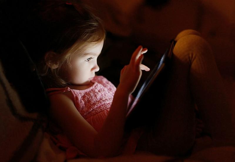 Foto: Ilustracija - Zabrinjavajuće: 60 posto roditelja u BiH ne zna što njihova djeca rade na internetu