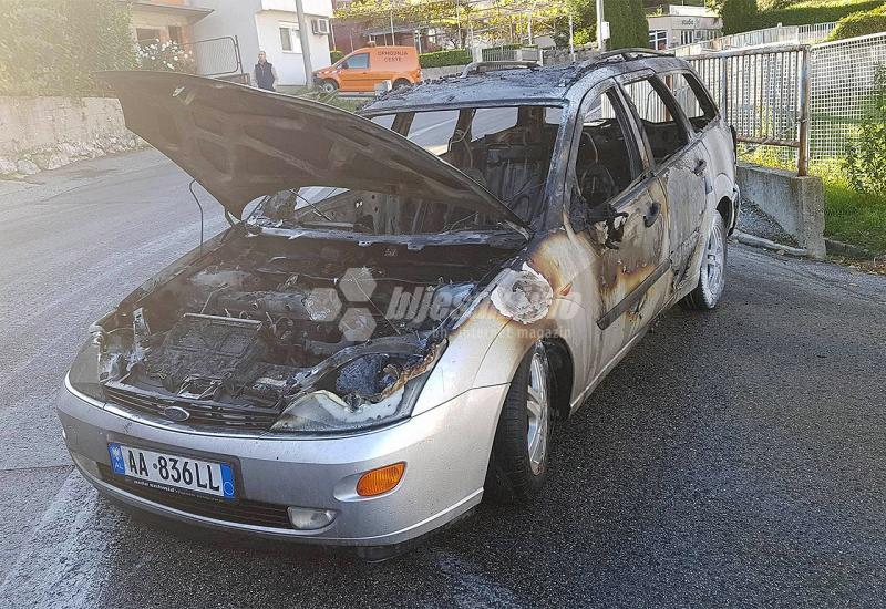 Zapalilo se vozilo na izlazu iz Mostara
