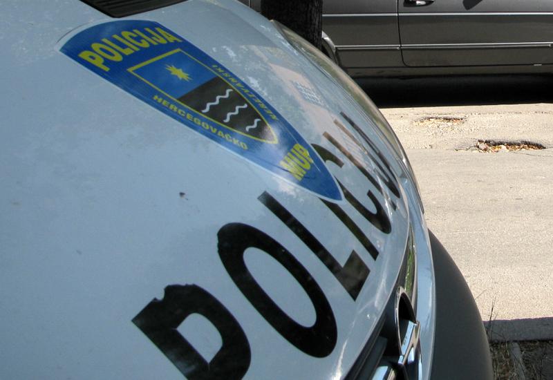 Mostar: Nakon krađe auta i razbojništva, policajci uhitili tri osobe