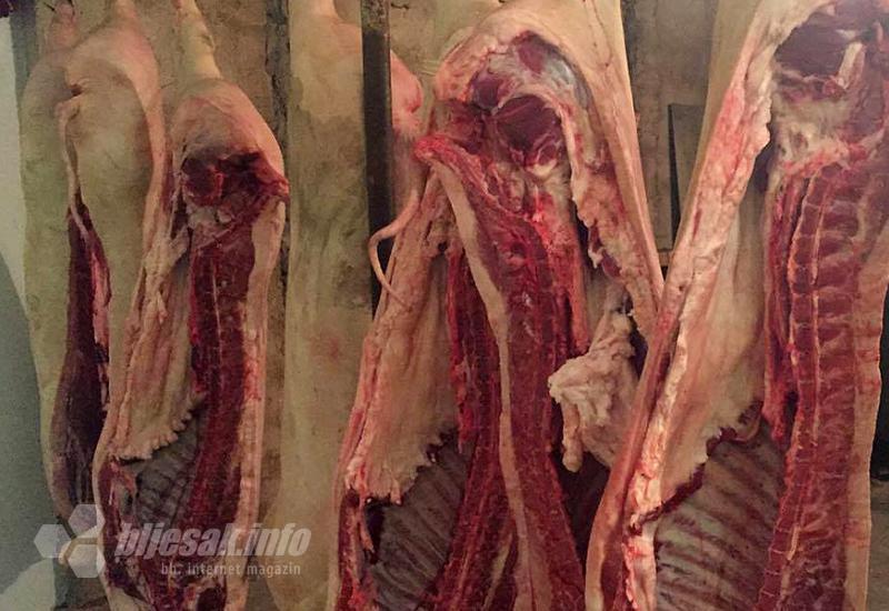Foto: Počela je sezona klanja svinja - Veterinari upozoravaju na trihinellu: Stalno prisutna prijetnja u mesu svinja