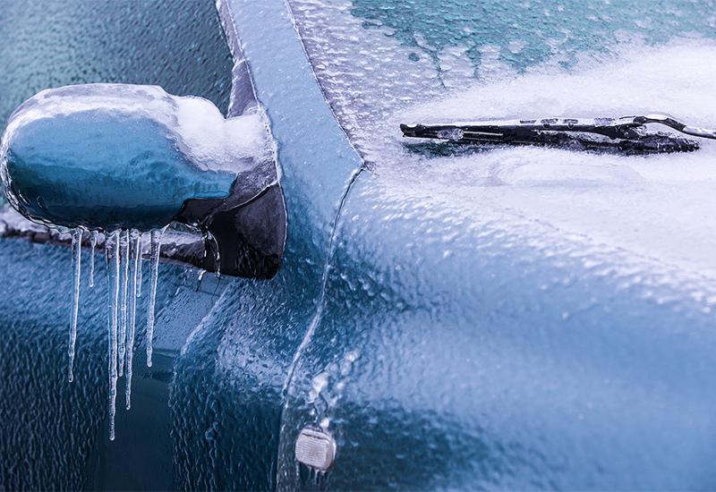 Posušje: Ledena kiša pravi probleme vozačima