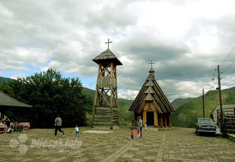Crkva u Drvengradu - Mokra Gora/Drvengrad – Kusturičino carstvo i biseri