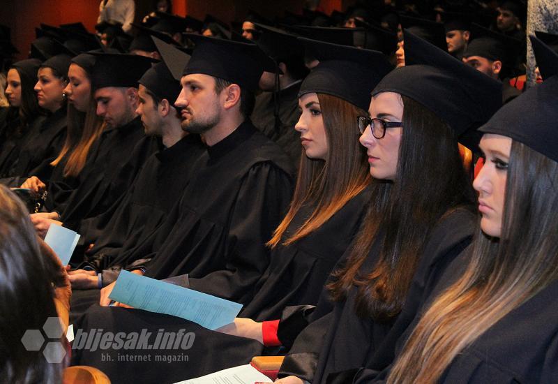 388 sretnih diplomanata Filozofskog fakulteta dobilo diplome
