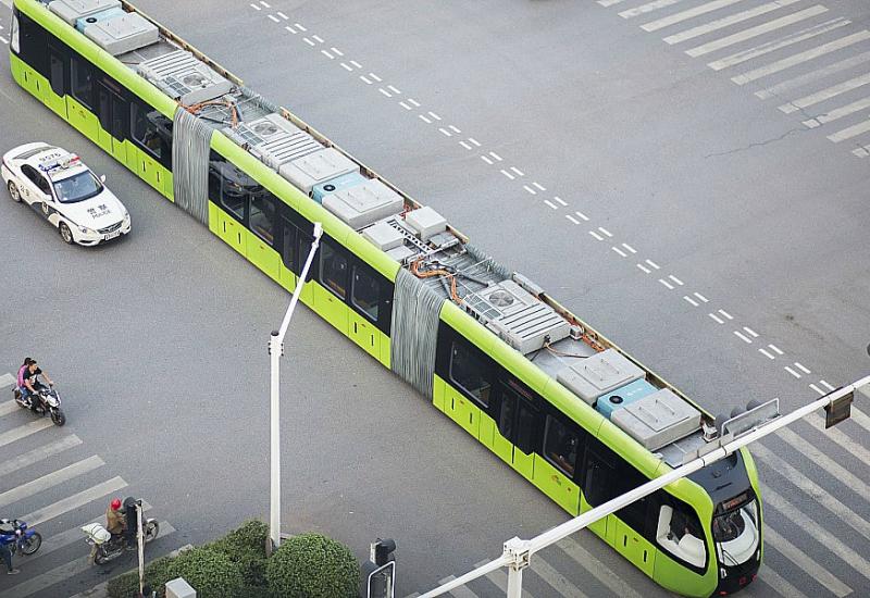 Putnike prevozi smart-bus bez vozača