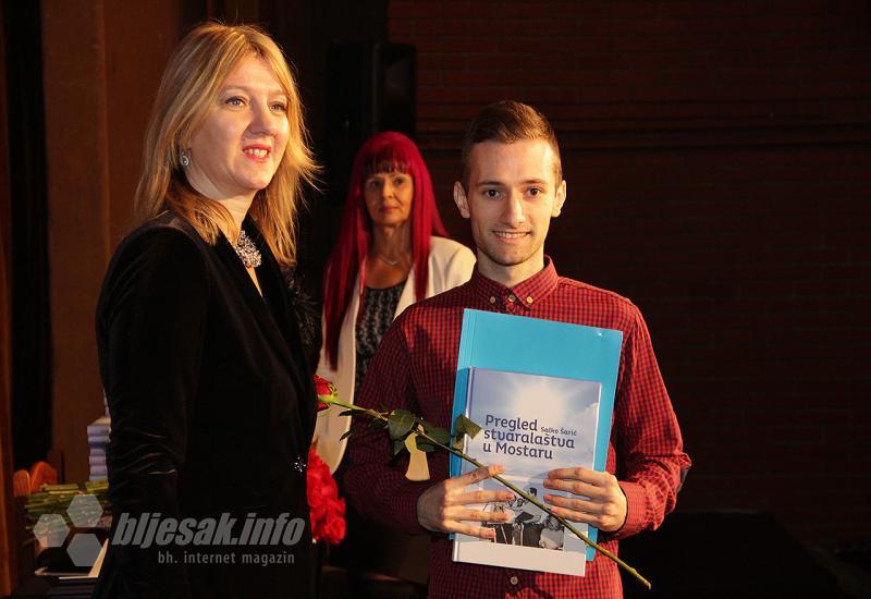 Najboljim studentima FBiH u Mostaru uručene novčane nagrade