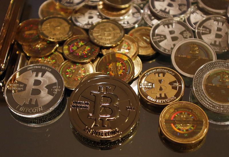 Vrijednost Bitcoina pala za 50 posto 
