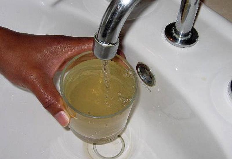 Čaša vode - Vodovod: Voda je ispravna za piće