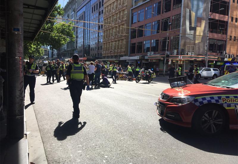 Automobilom se zaletio u pješake u Melbourneu, najmanje 19 osoba ozlijeđeno