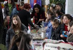Zimski bazar okupio veliki broj djece i roditelja