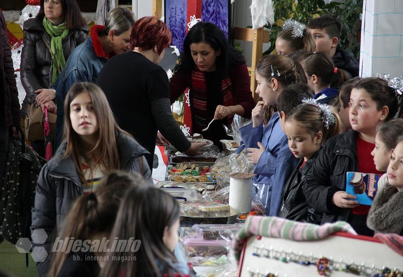 Zimski bazar okupio veliki broj djece i roditelja