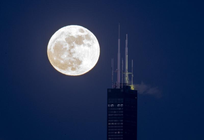 Super Mjesec u Chicagu - Super Mjesec obasjao Zemlju