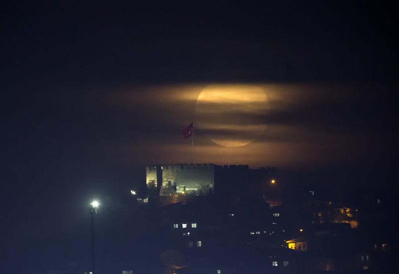Super Mjesec u Ankari  - Super Mjesec obasjao Zemlju