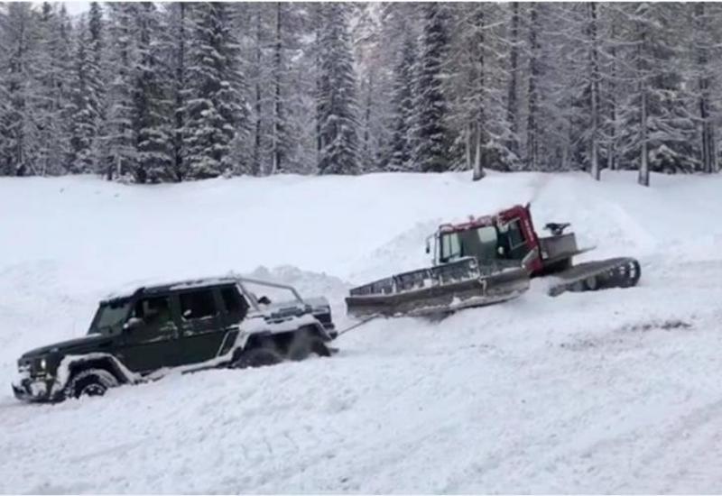 Iako je moćan nije neuzastavljiv, Mercedes AMG G63 6x6 zapeo u snijegu 