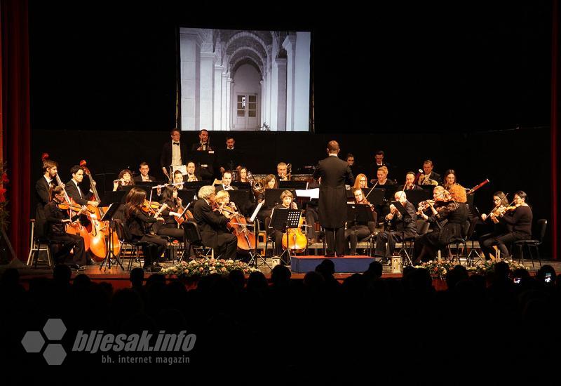 Detalj s novogodišnjeg koncerta Simfonijskog orkestra Mostar - Po uzoru na bečki  - Simfonijski orkestar Mostar održao 